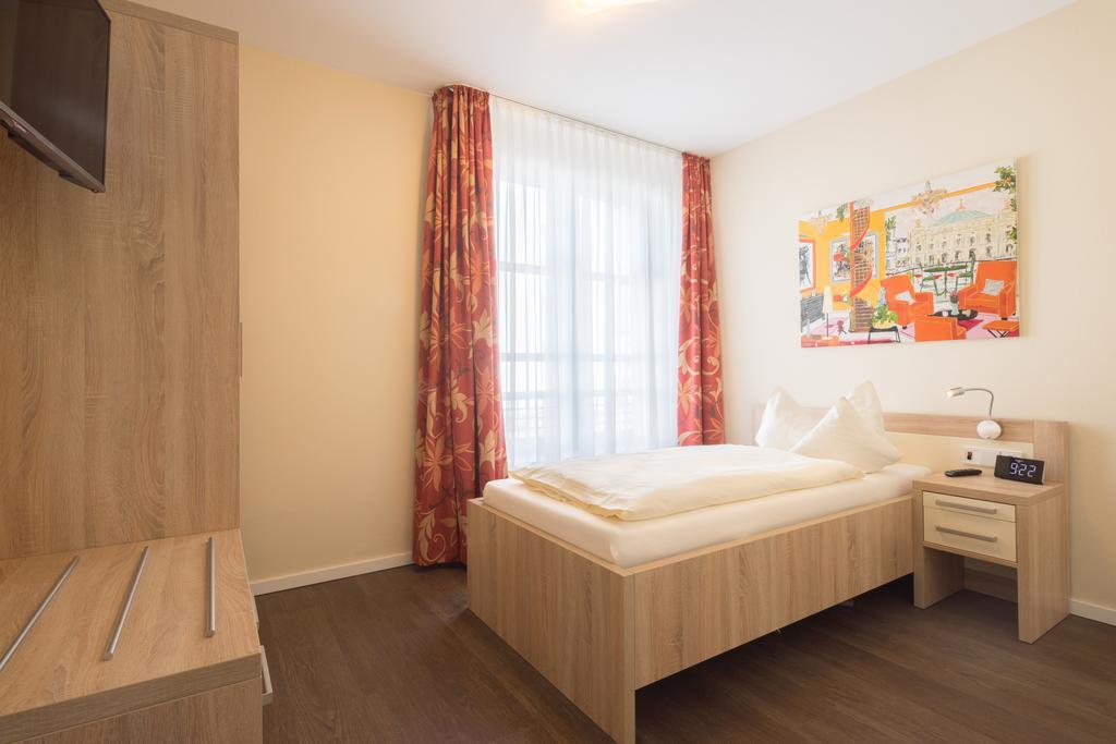 Gda Hotel Am Schlosspark Bad Homburg vor der Hoehe Phòng bức ảnh